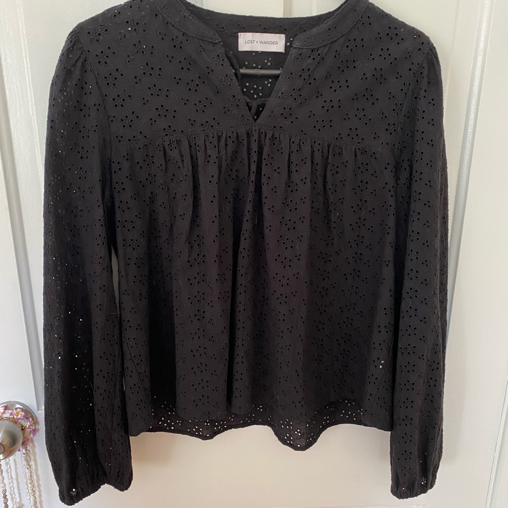 Lost+Wander. Small. Fits M/L